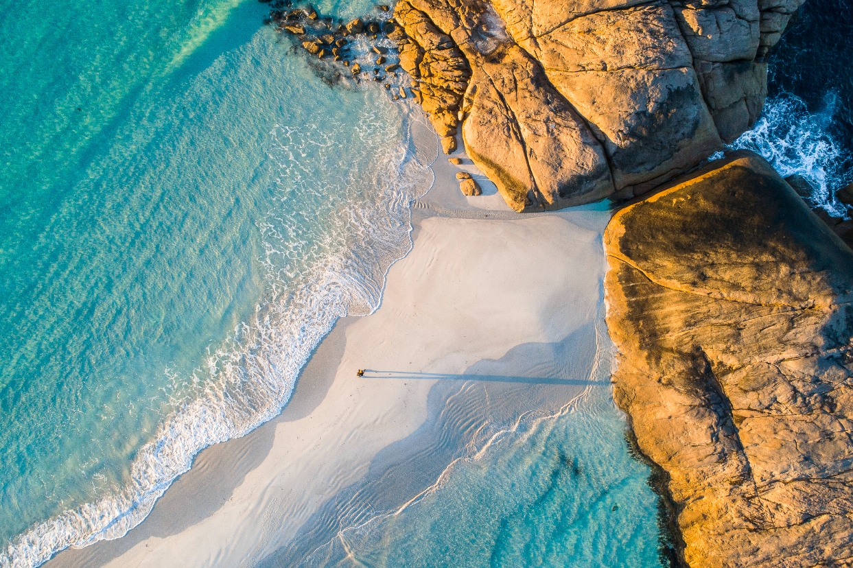 photo-plage-paradisiaque-hotel-ile-rousse